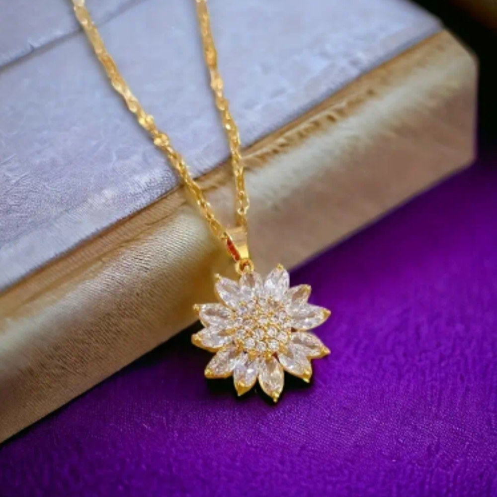 18K Gold Plated Vintage Sunflower Pendant Necklace - Picture 2 of 4
